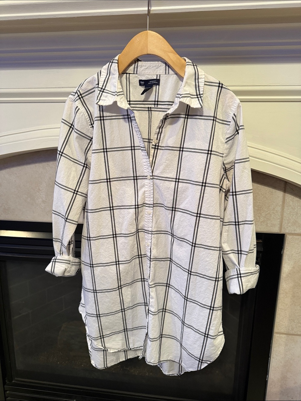 GAP White Button-Down Boyfriend Fit Shirt with Black Windowpane Plaid